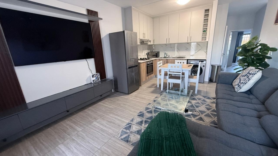 To Let 2 Bedroom Property for Rent in Parklands North Western Cape